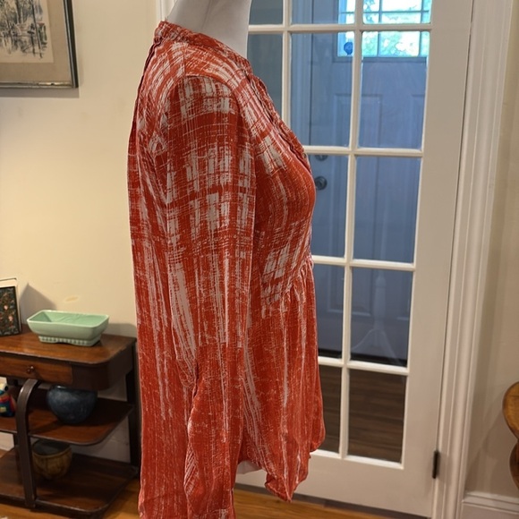 Anthropologie Maeve orange and white button down  top.  Size 4 - Picture 5 of 8